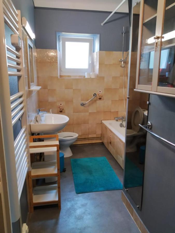 Holiday home St Pierre Melle (Deux-Sevres)