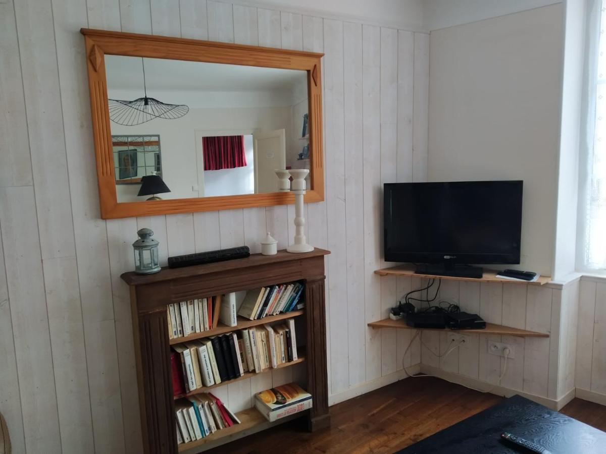 Holiday home St Pierre Melle (Deux-Sevres)